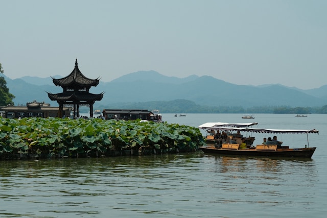 The Perfect 2-Day Hangzhou Itinerary for First-Time Visitors (2026)
